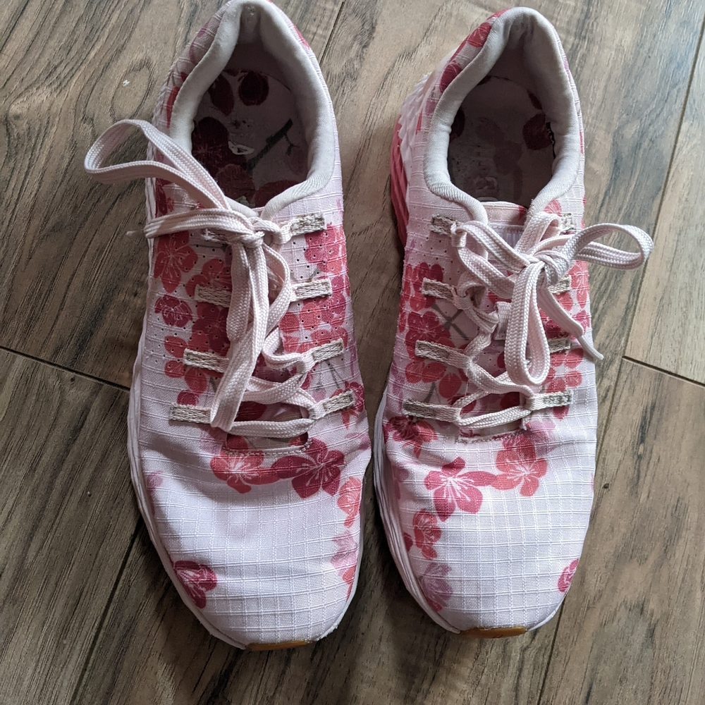 NOBULL Pink Athletic Shoes Lightweight Breathable Design